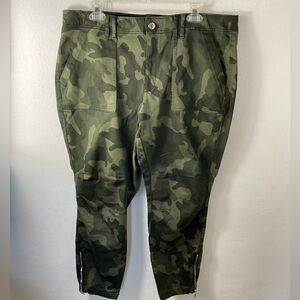 WHBM Camo Curvy Slim Ankle Pants Sz 16 L